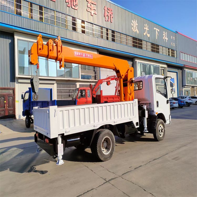 西区三轮随车吊定制 农用改装机自备吊中瑞长期出售